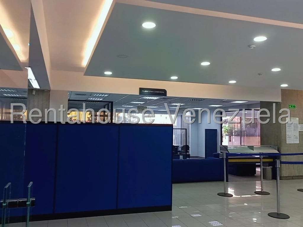 Local comercial en Los Cortijos de Lourdes, Caracas