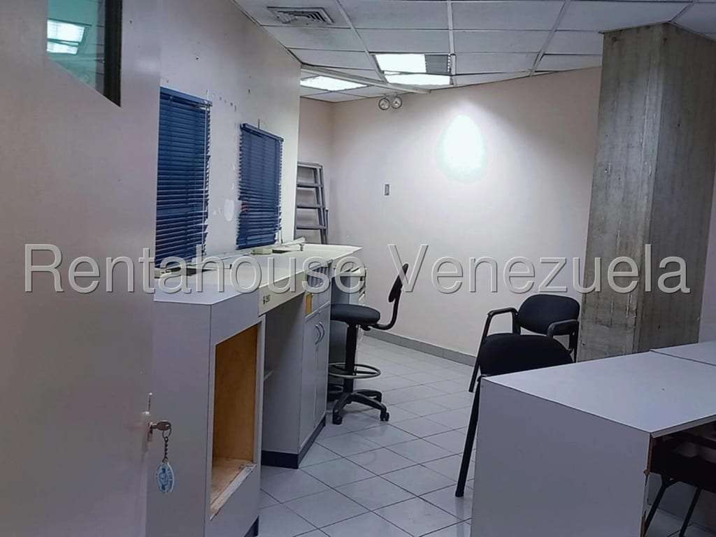 Local comercial en Los Cortijos de Lourdes, Caracas