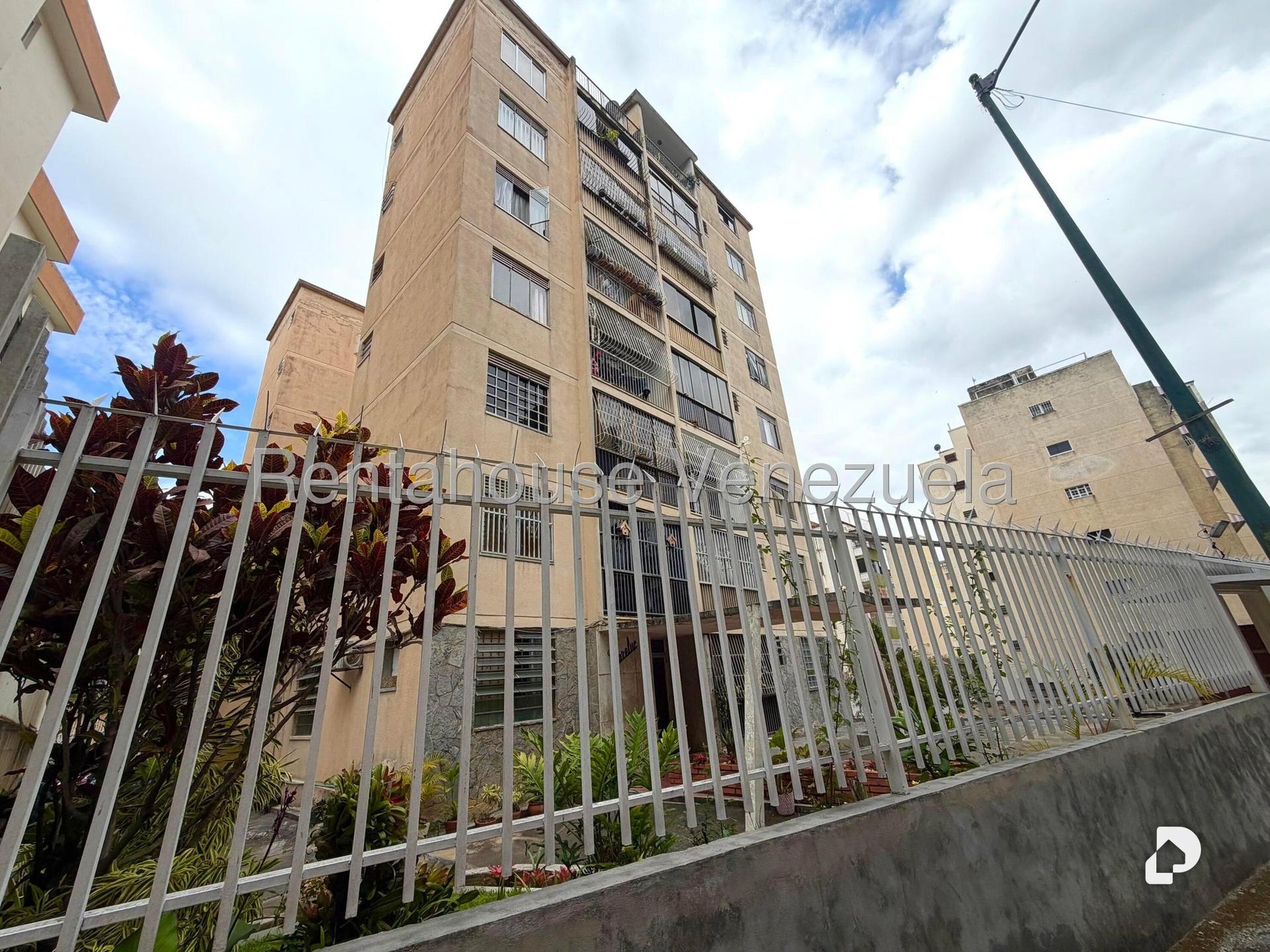 Apartment in El Marqués, Caracas – 1