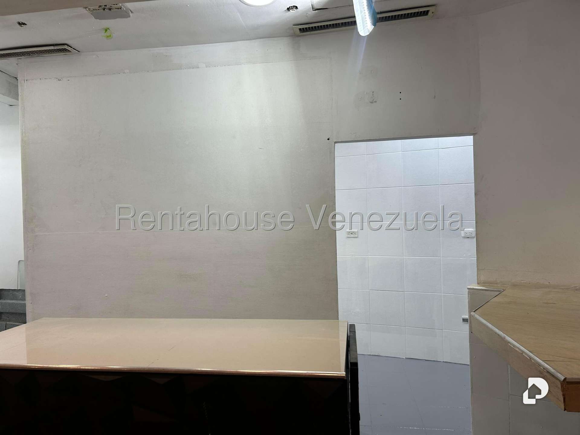 Local comercial en San Bernardino, Caracas – 12