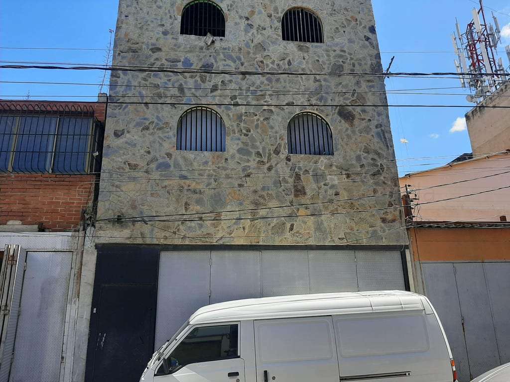 Edificio en El Cementerio, Caracas - 1