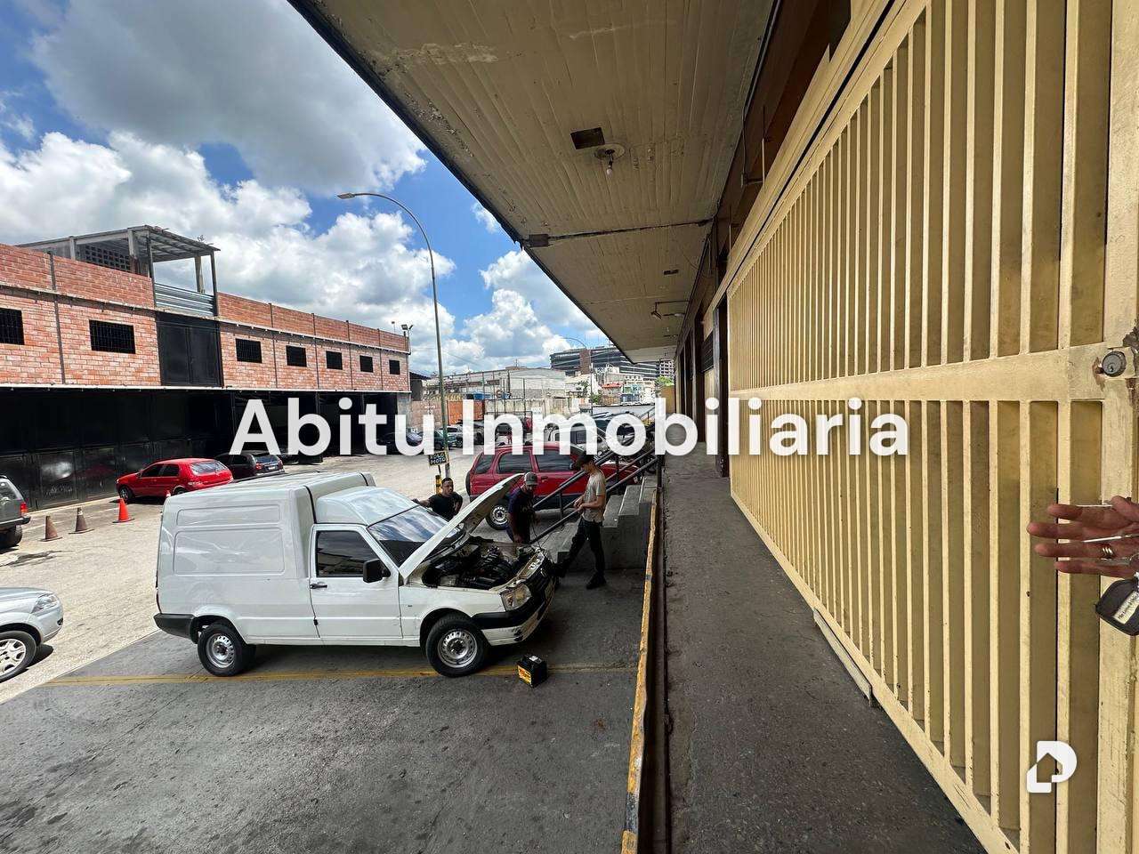 Local comercial en Los Cortijos de Lourdes, Caracas – 7