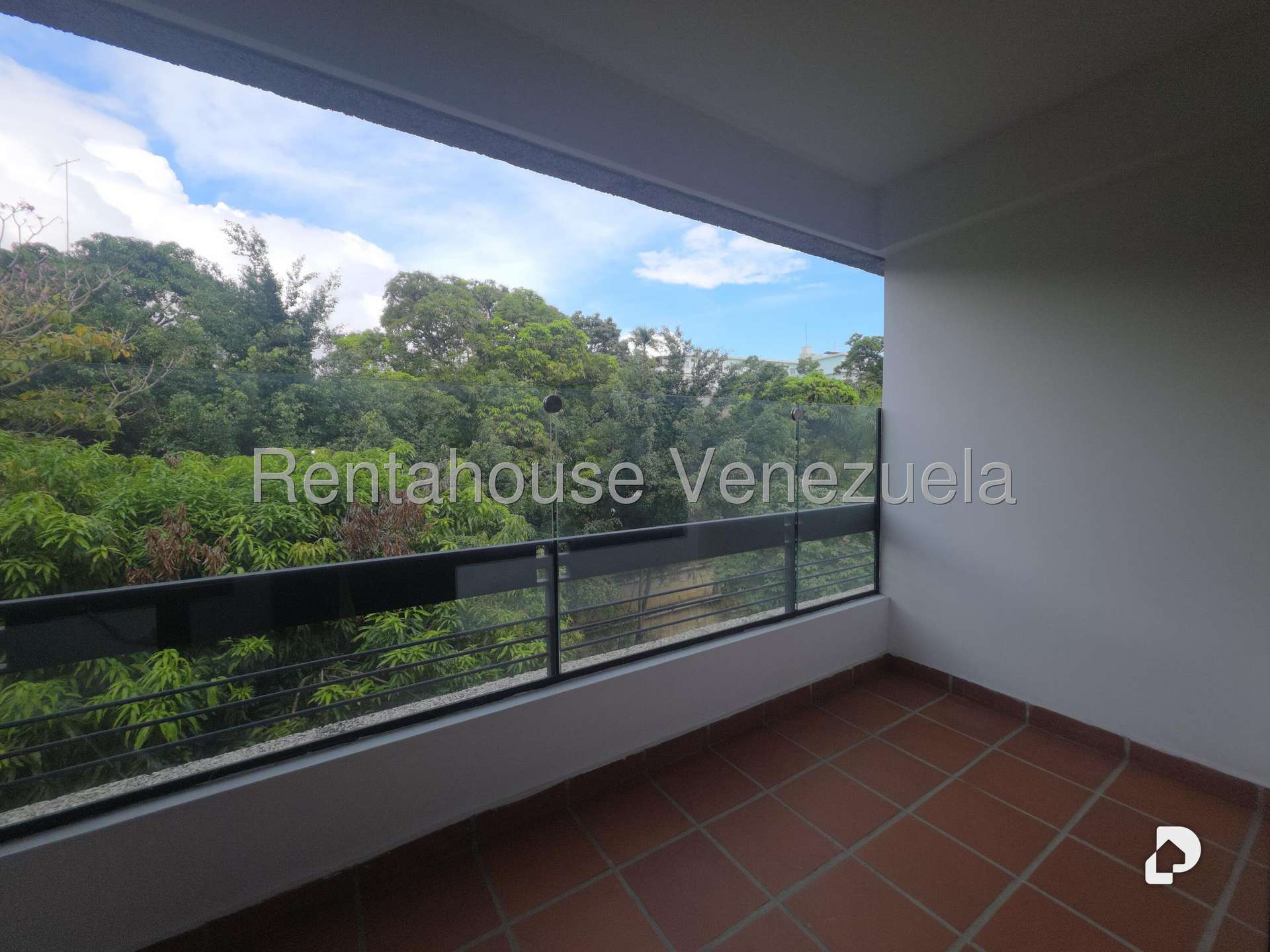 Apartamento en Las Mercedes, Caracas – 28