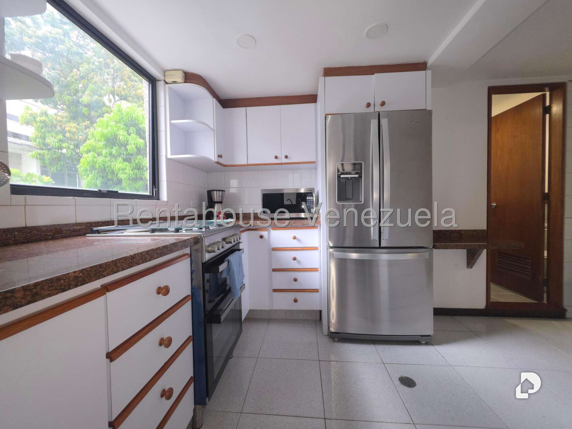Apartamento en Las Mercedes, Caracas – 11