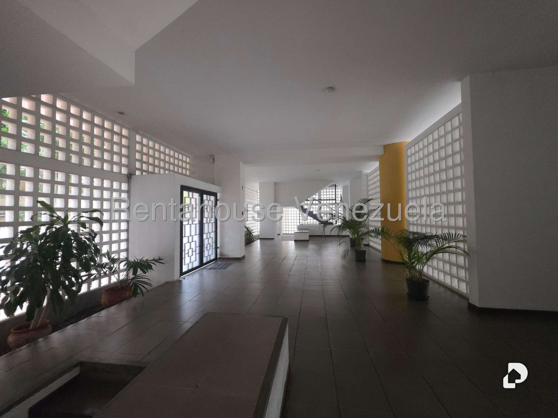 Apartamento en Las Mercedes, Caracas – 2