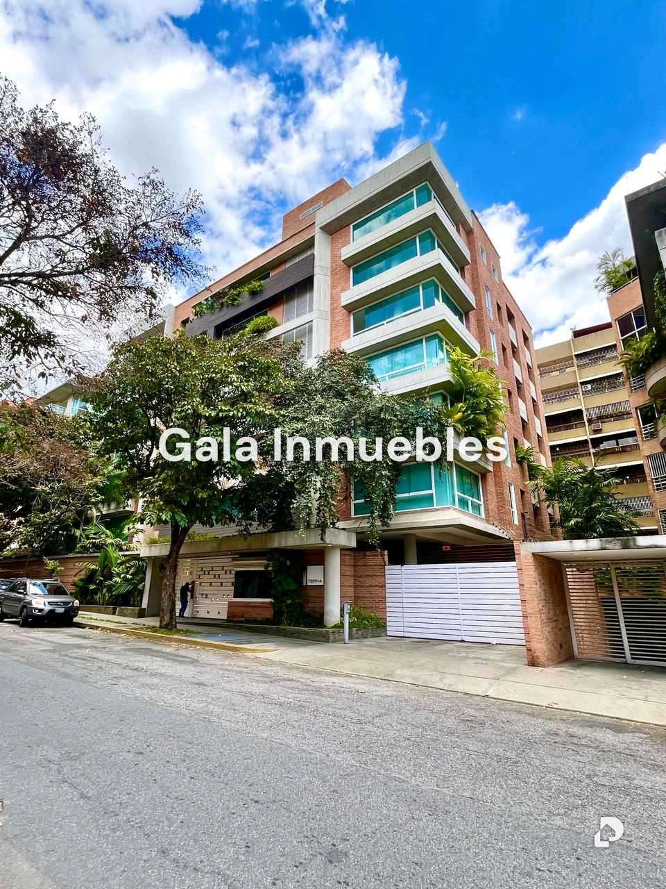 Apartamento en Campo Alegre, Caracas – 2
