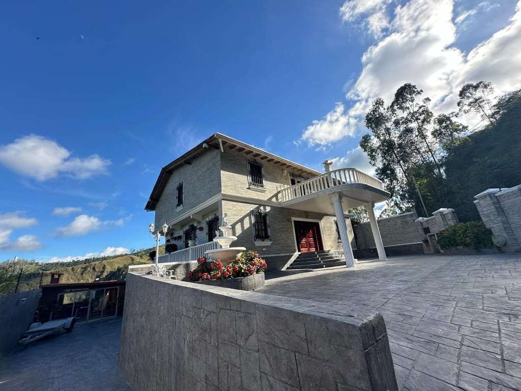Casa en San Antonio de Los Altos, Altos Mirandinos - 1