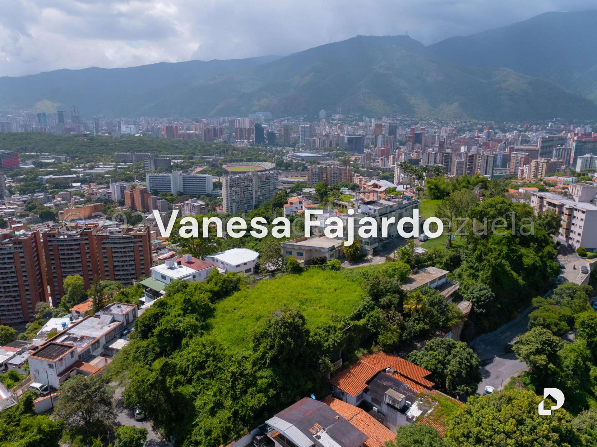 Land in Colinas de Los Chaguaramos, Caracas – 1