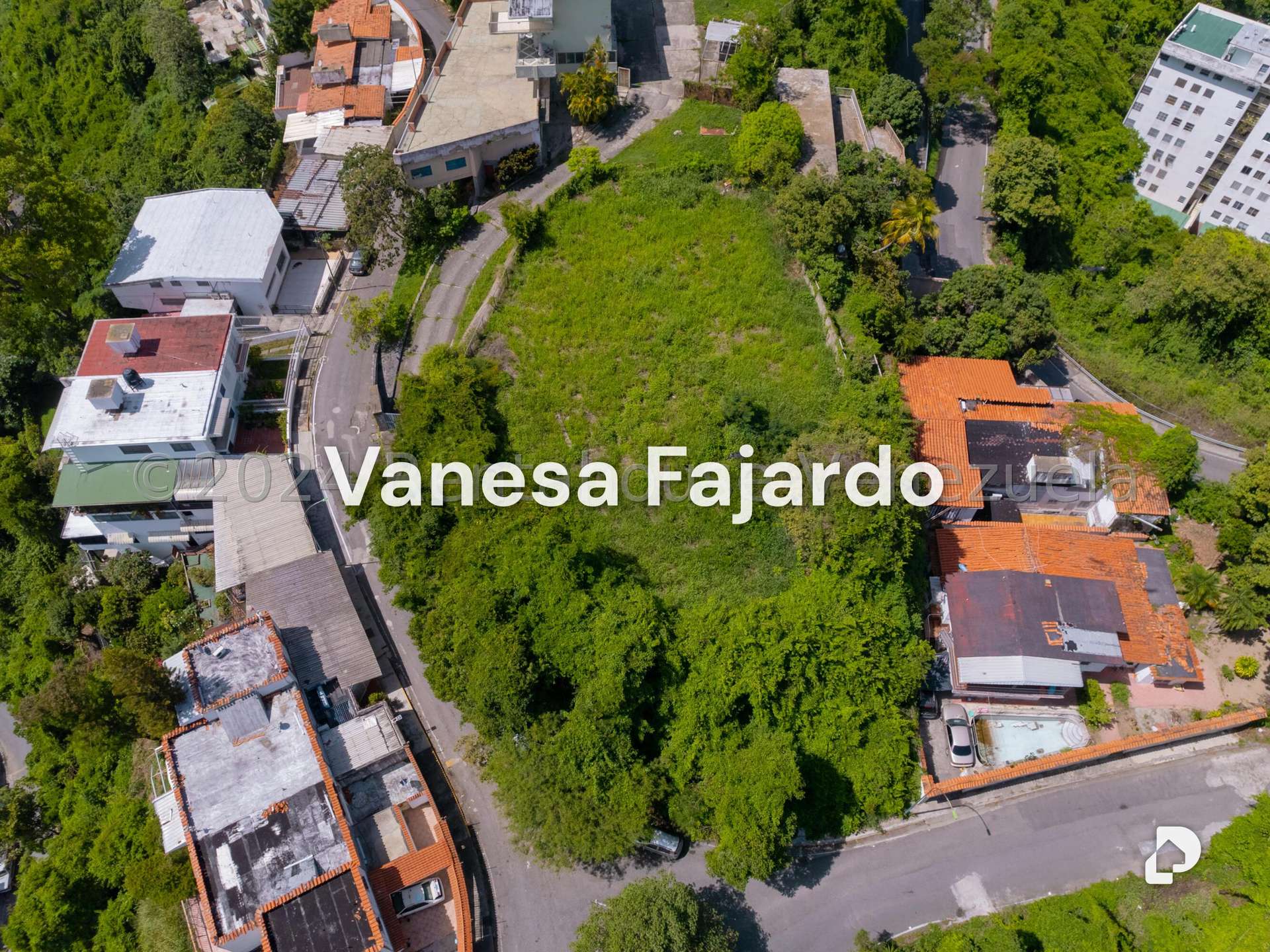 Land in Colinas de Los Chaguaramos, Caracas – 6