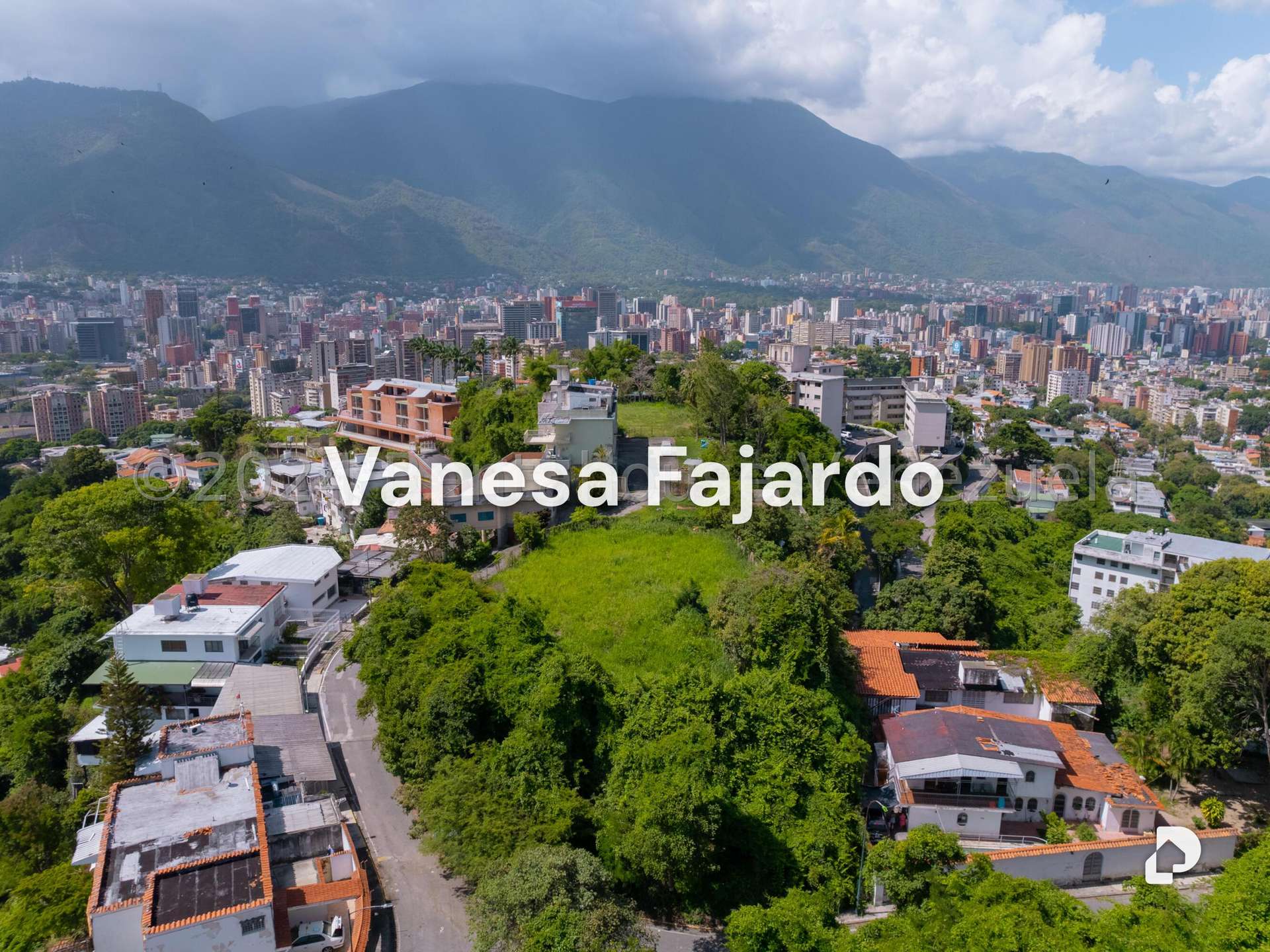 Land in Colinas de Los Chaguaramos, Caracas – 9