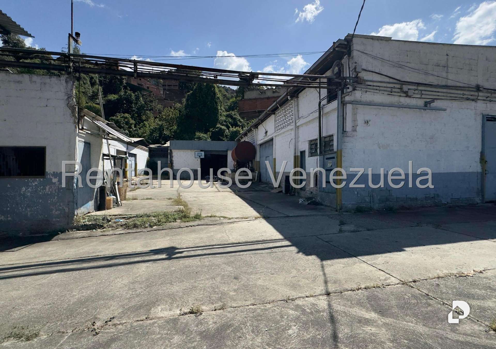 Local comercial en Parque Caiza, Caracas – 6