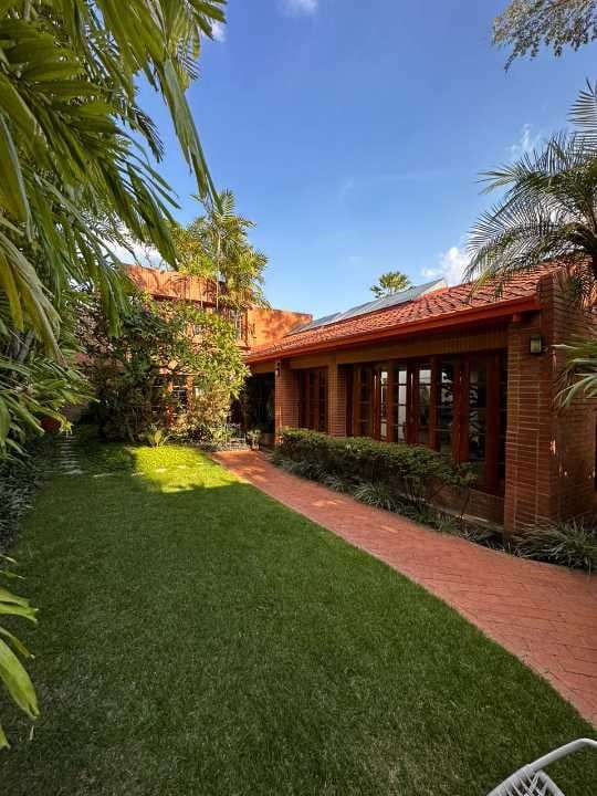 Casa en Altamira, Caracas - 1