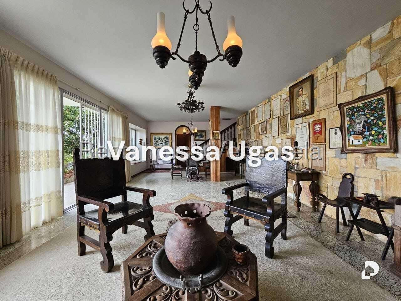Casa en Prados Del Este, Caracas – 15