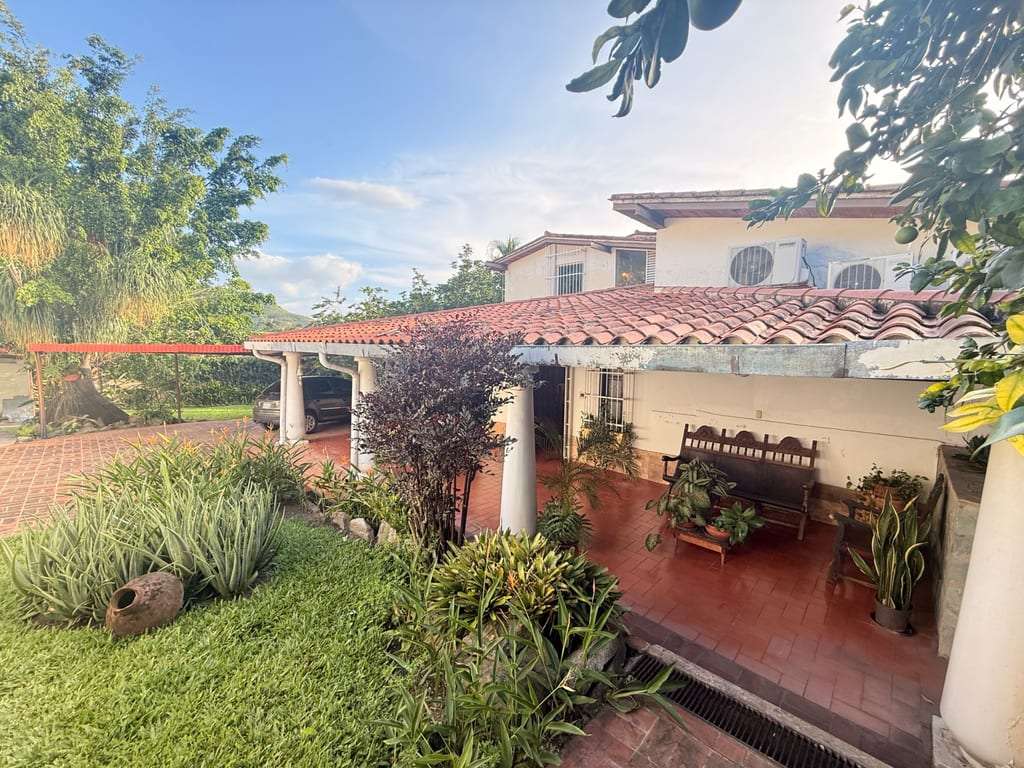 Casa en Urbanización El Castaño, Maracay - 1