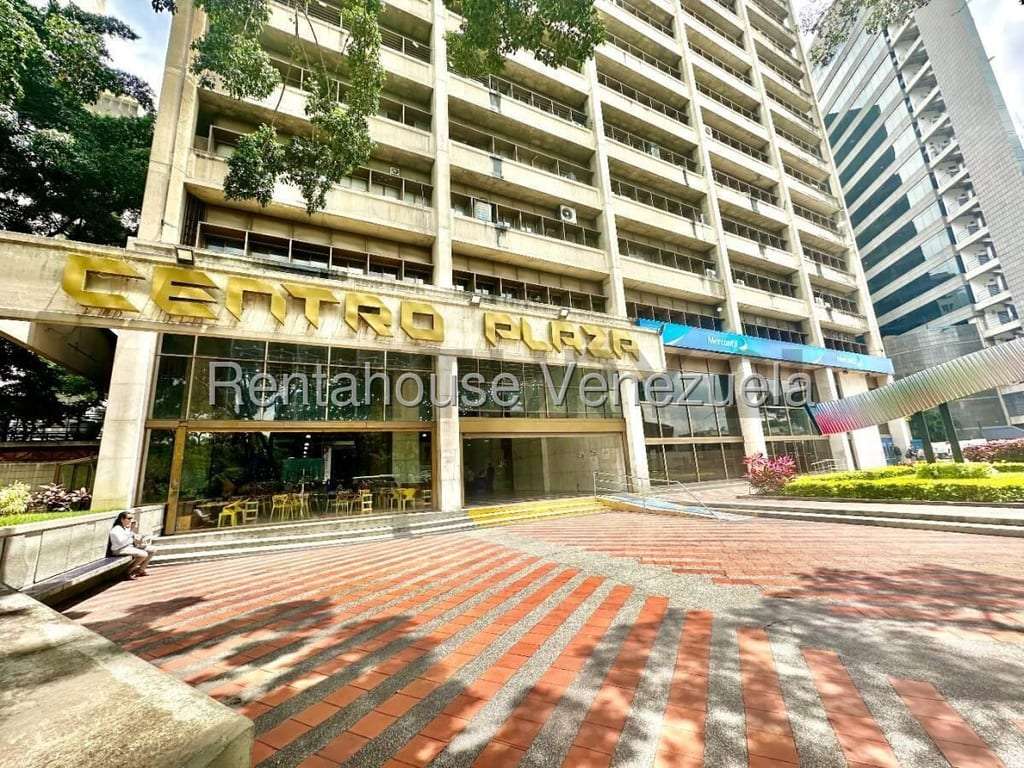 Office in Los Palos Grandes, Caracas - 1