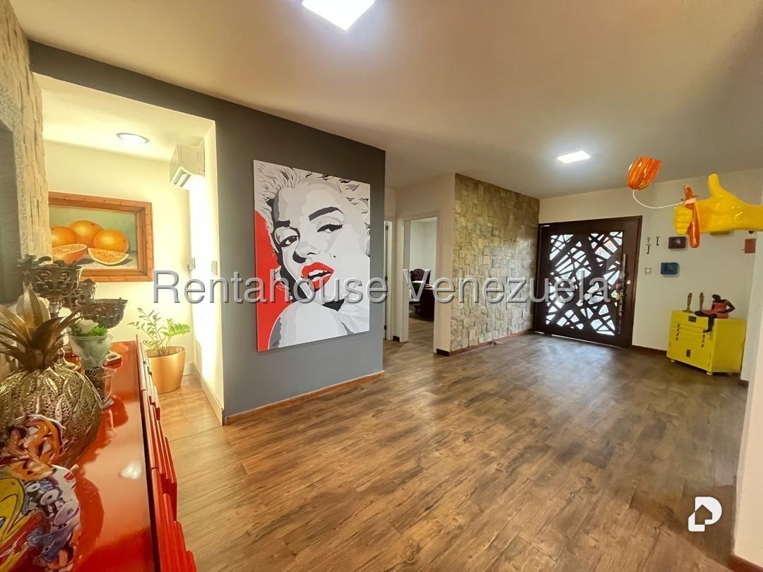 House in Colinas del Tamanaco, Caracas – 4