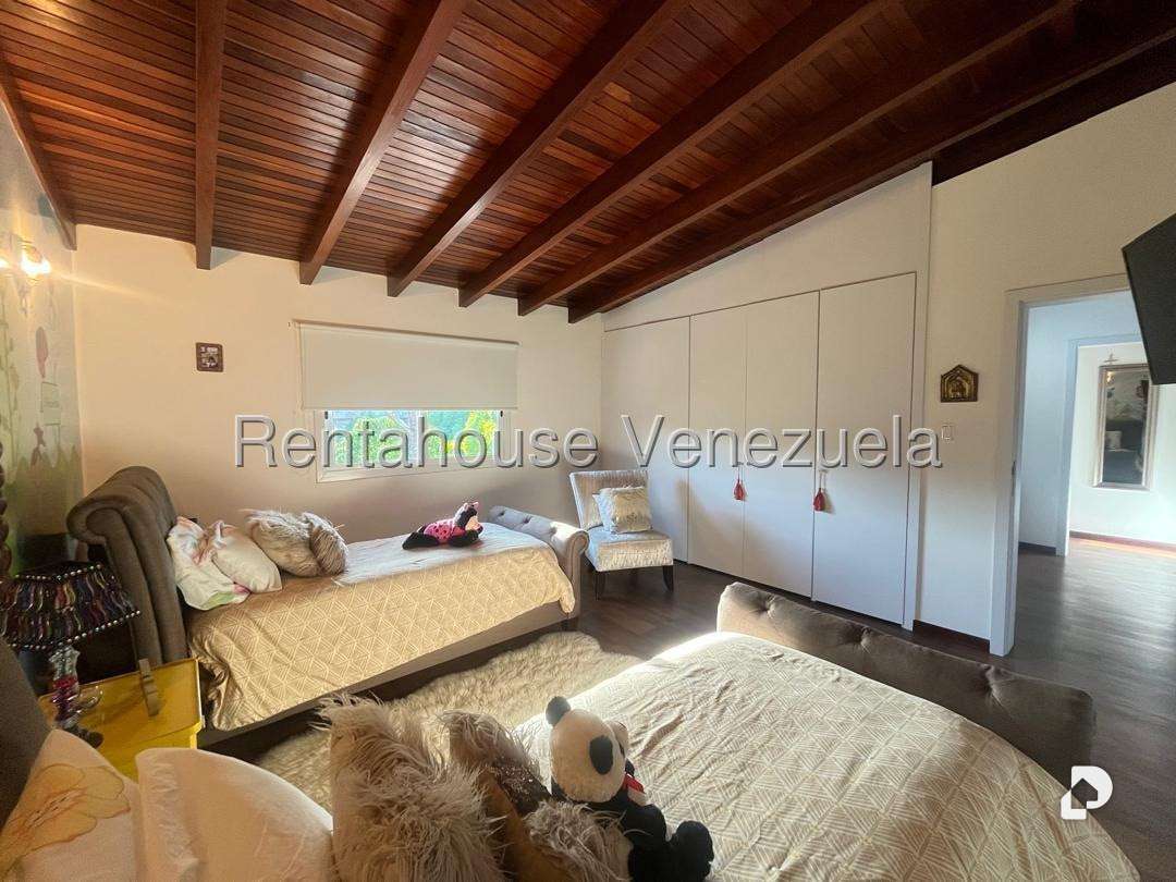 House in Colinas del Tamanaco, Caracas – 19