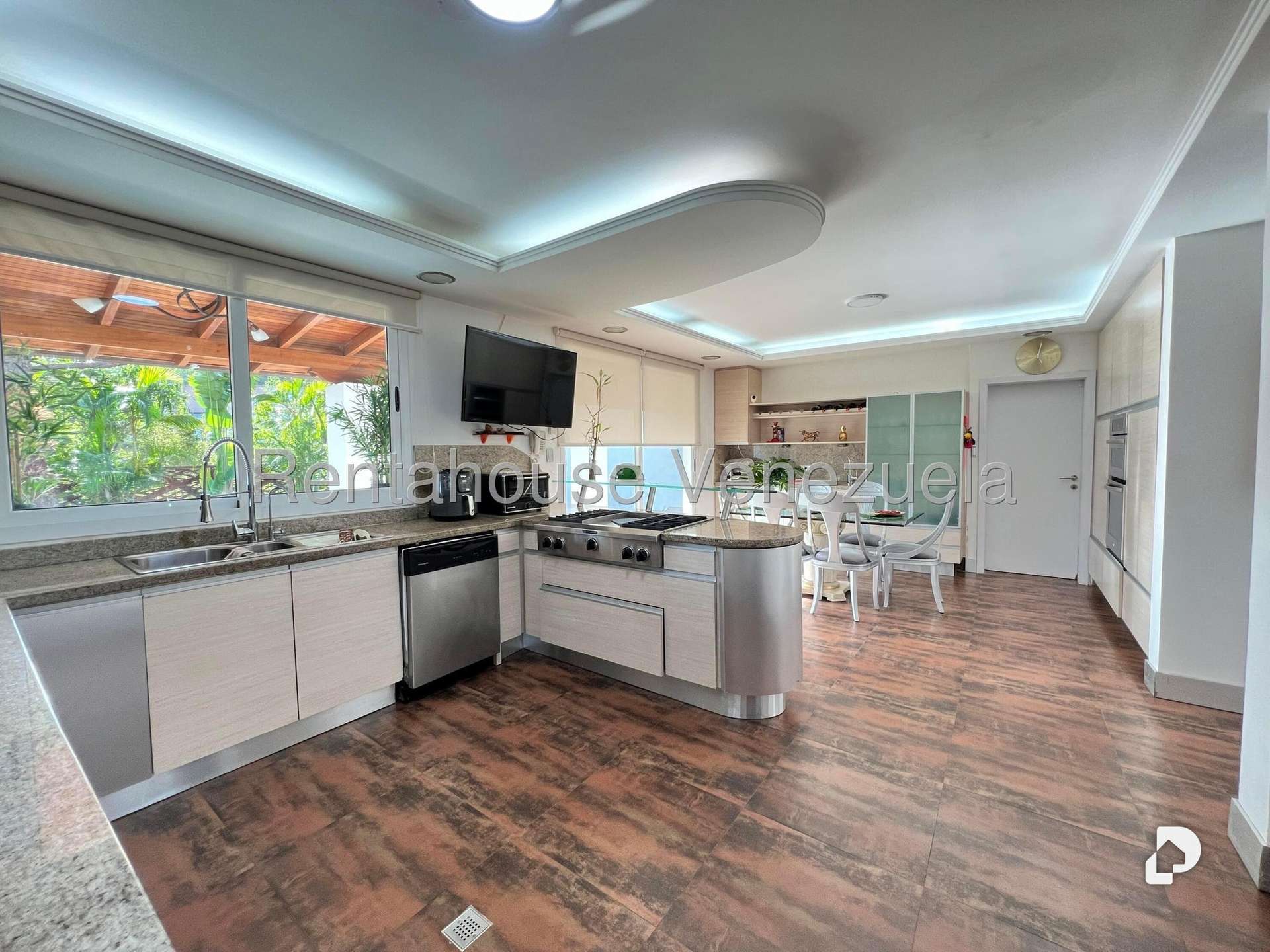 House in Colinas del Tamanaco, Caracas – 9