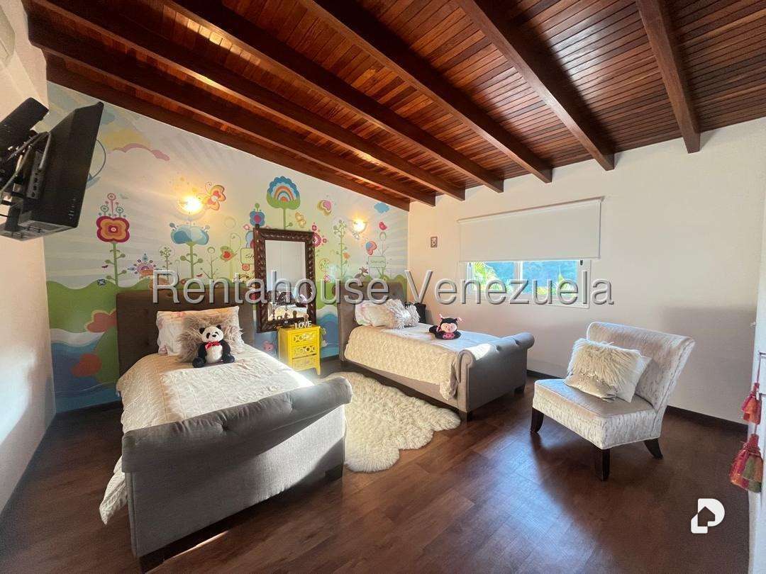 House in Colinas del Tamanaco, Caracas – 20