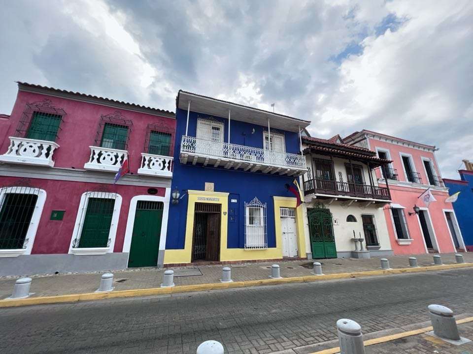 Edificio en Casco Pto. Cabello, Puerto Cabello - 1
