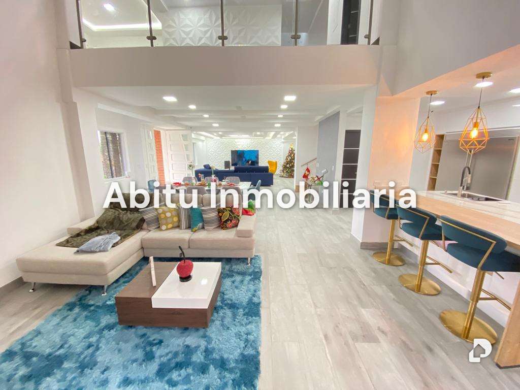 Casa en Los Guayabitos, Caracas – 10