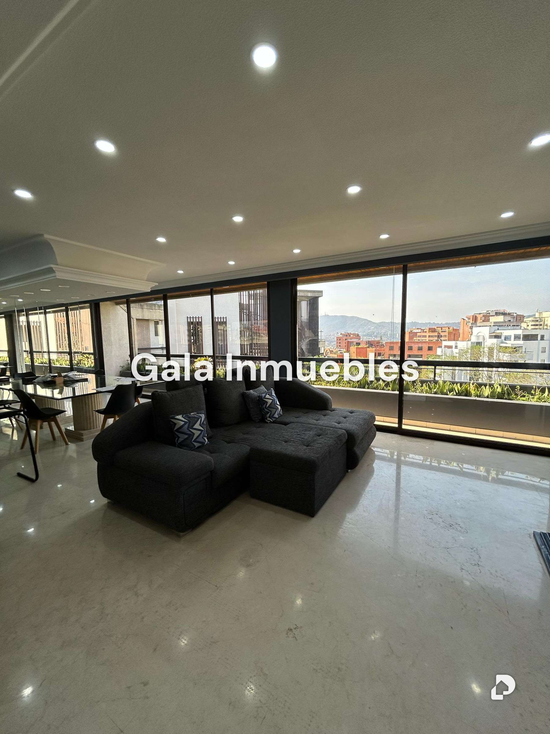 Apartamento en Colinas de Valle Arriba, Caracas – 2