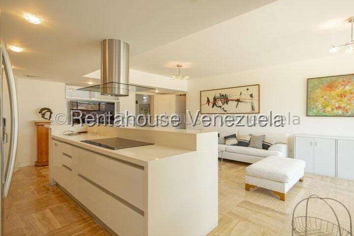 Apartamento en Lomas de Las Mercedes, Caracas