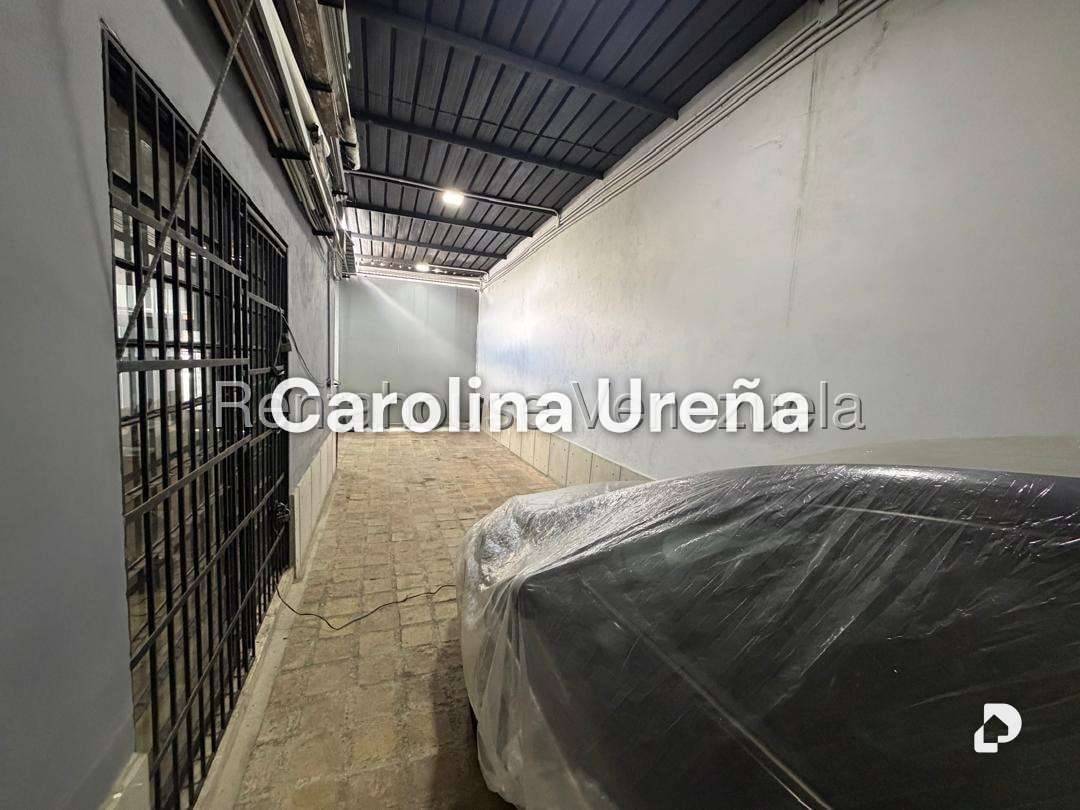 Casa en La California Norte, Caracas – 24
