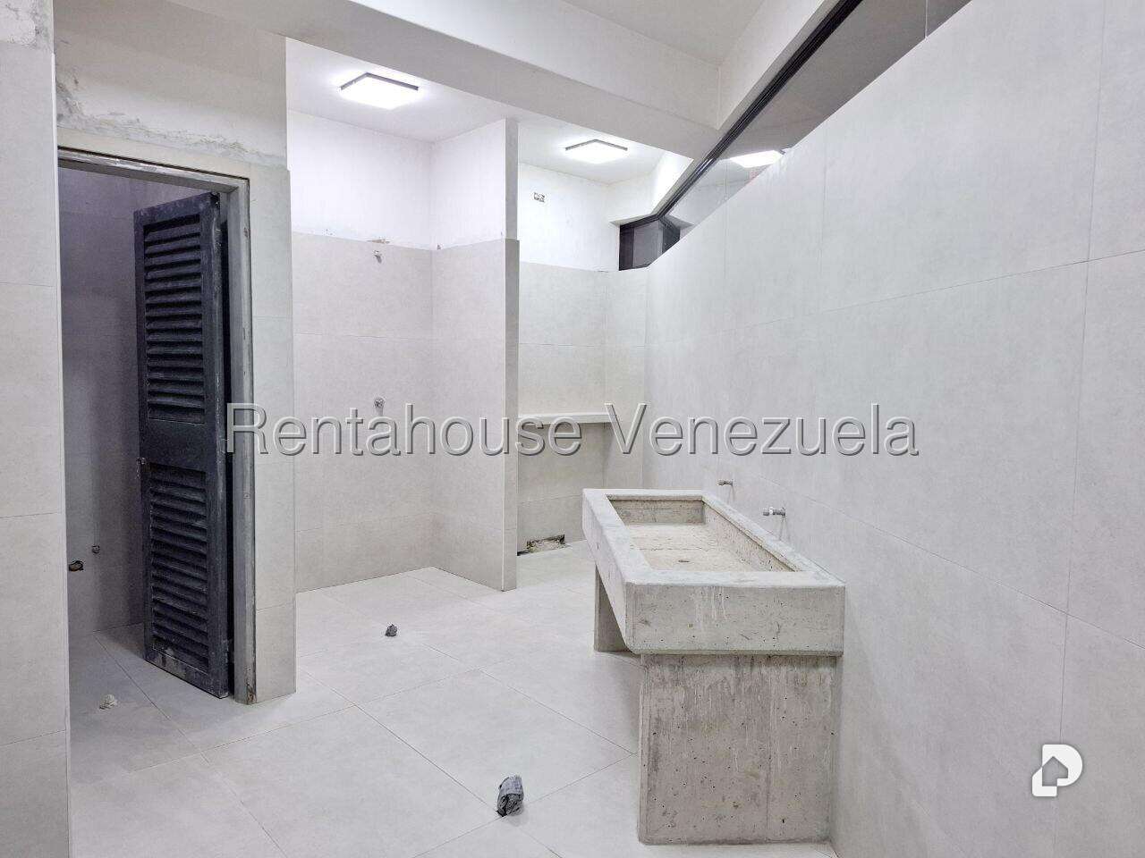Local comercial en Los Ruices, Caracas – 15