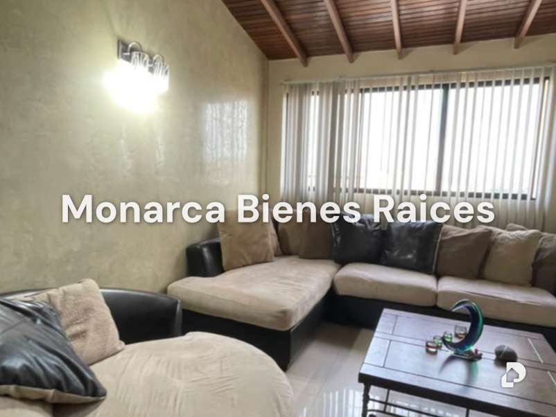 Penthouse en Urbanización Las Palmeras, Lechería – 1