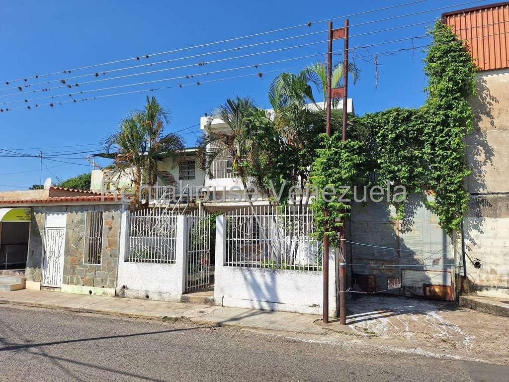 House in Guacara - 1