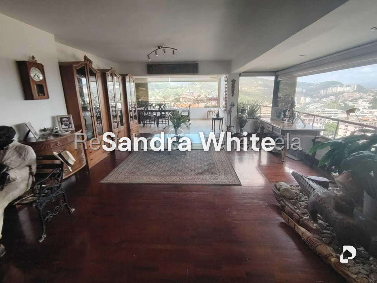 Apartamento en La Tahona. 27-3898, Caracas – 10
