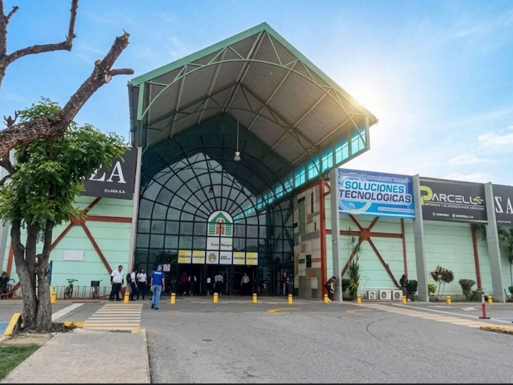 Local comercial en Valencia - 1