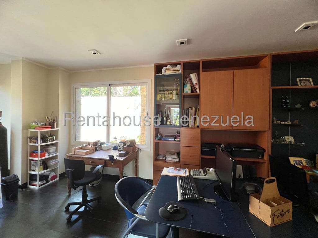 Casa en La Lagunita Country Club, Caracas