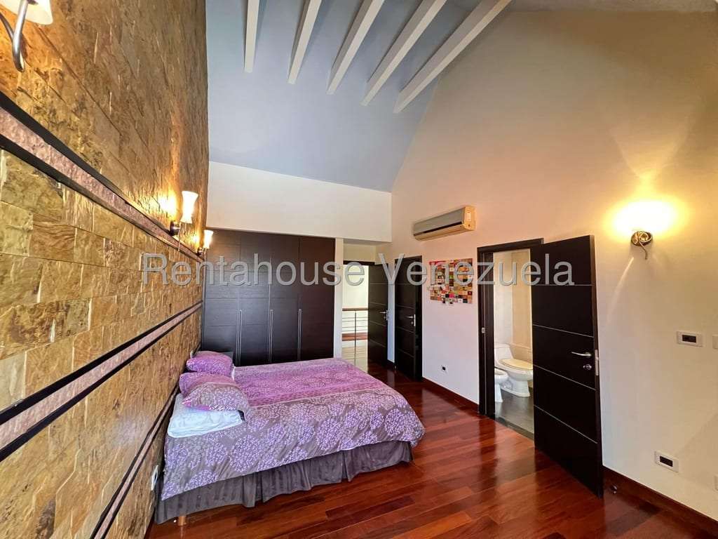 Casa en La Lagunita Country Club, Caracas
