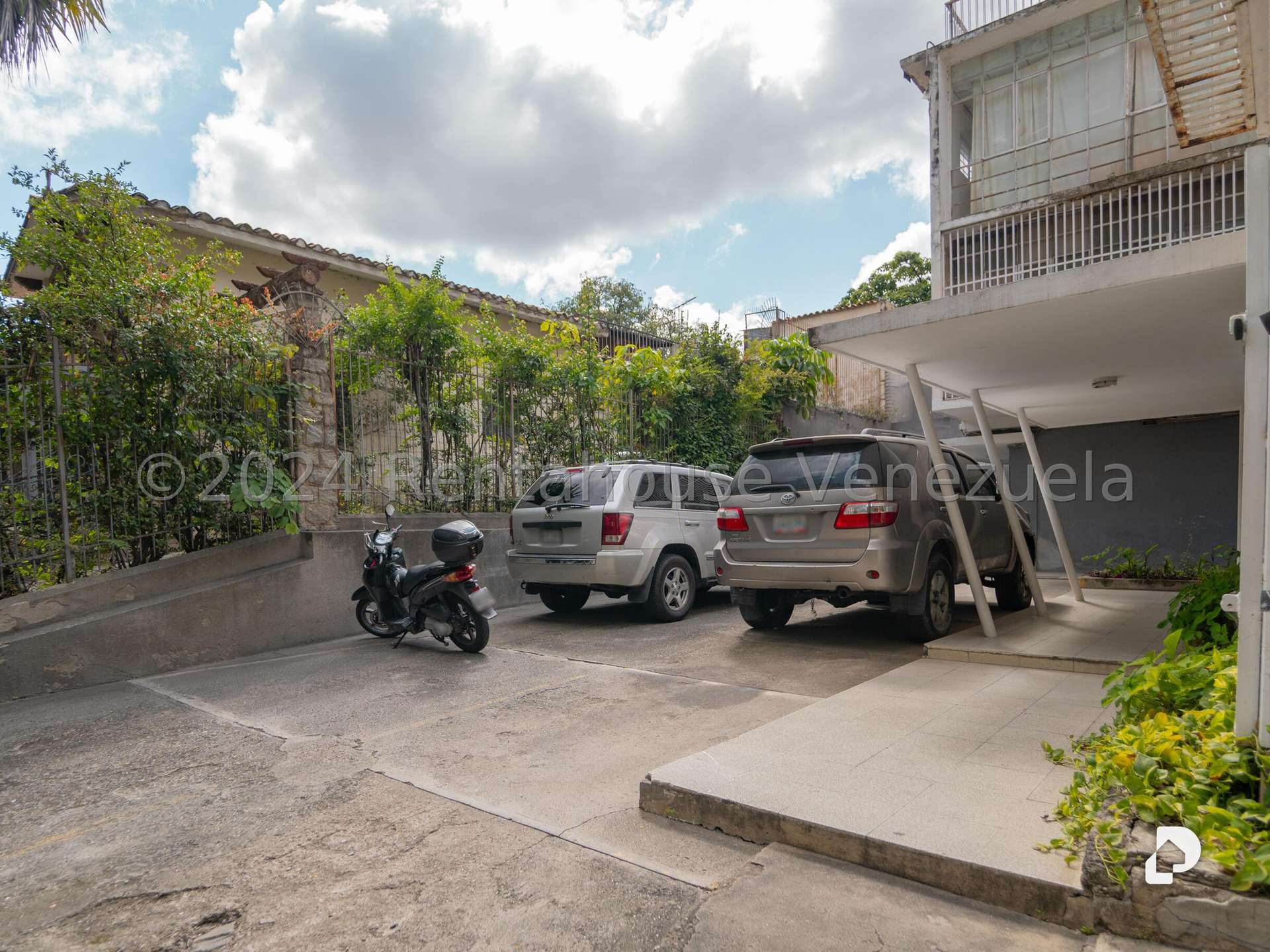 Edificio en El Bosque, Caracas – 22