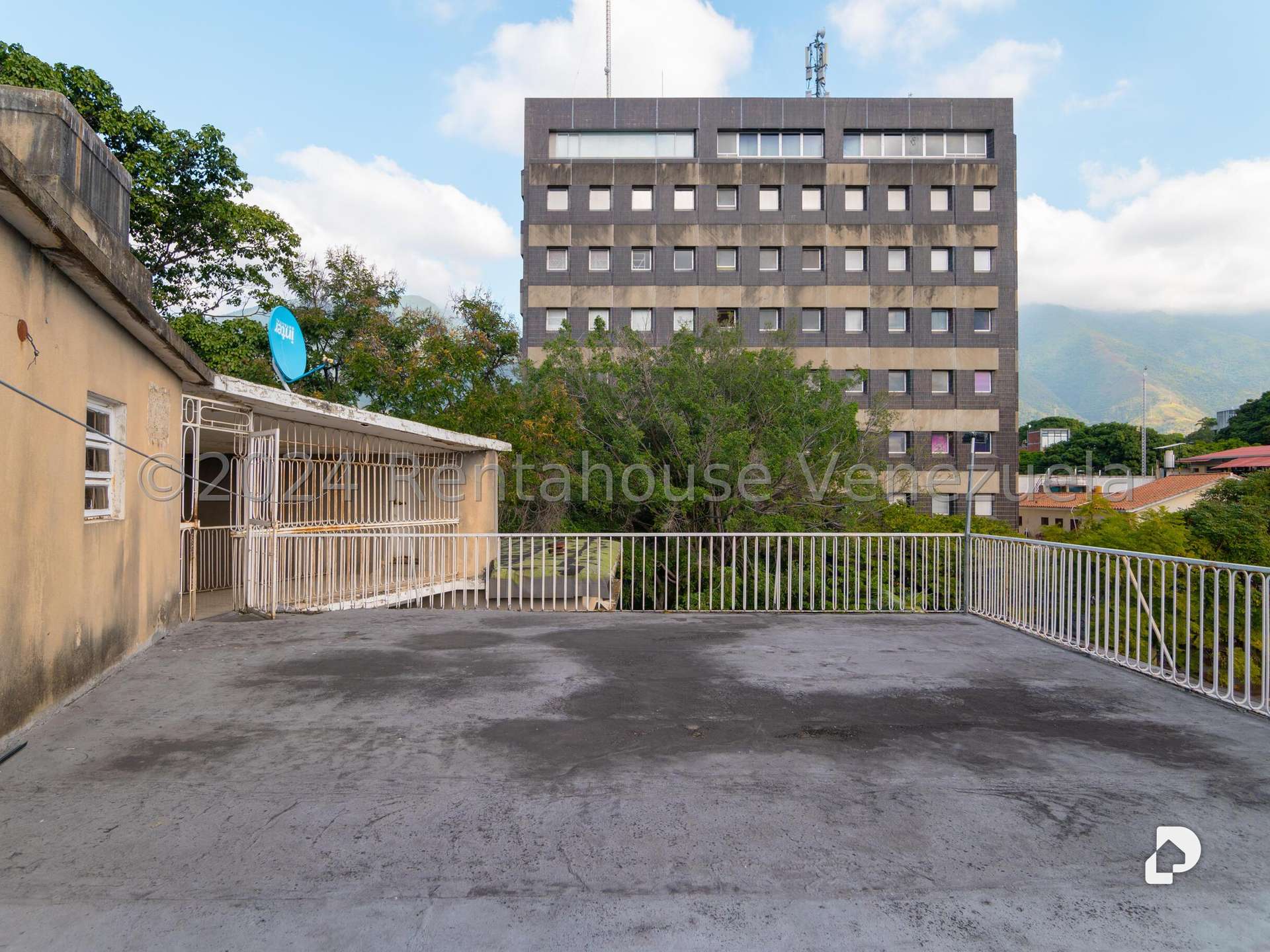 Edificio en El Bosque, Caracas – 10