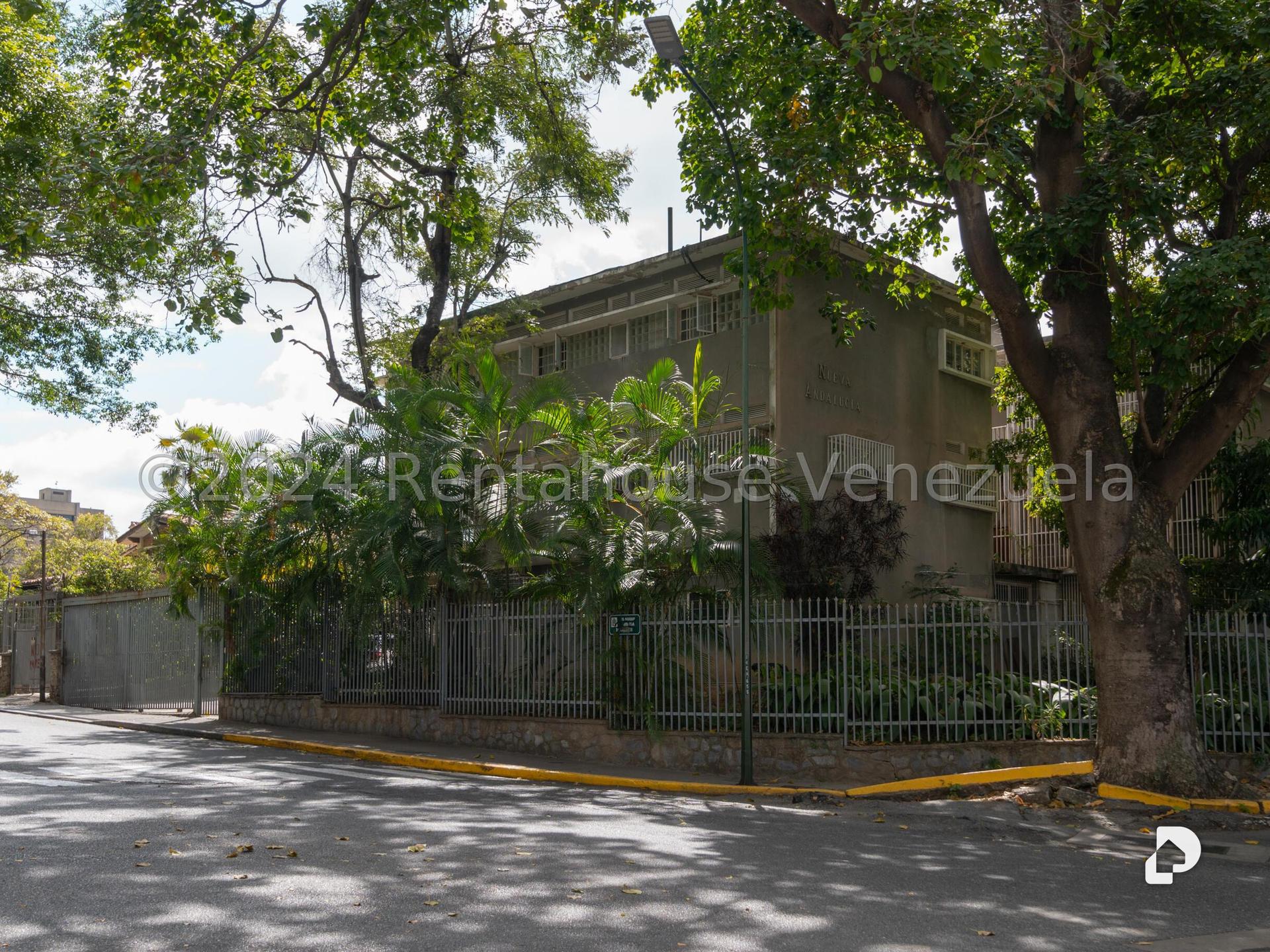 Edificio en El Bosque, Caracas – 2