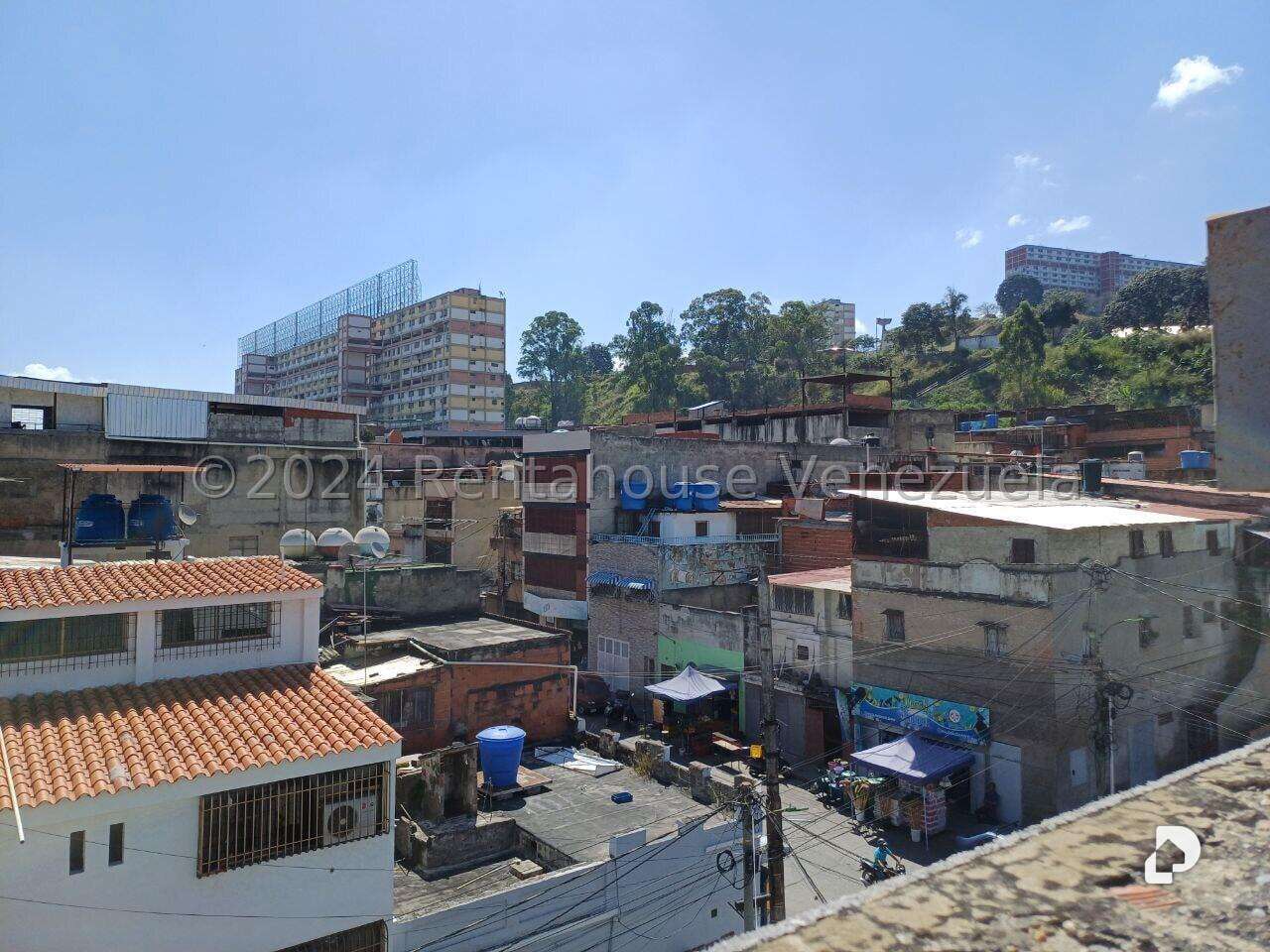 Edificio en Catia, Caracas – 14