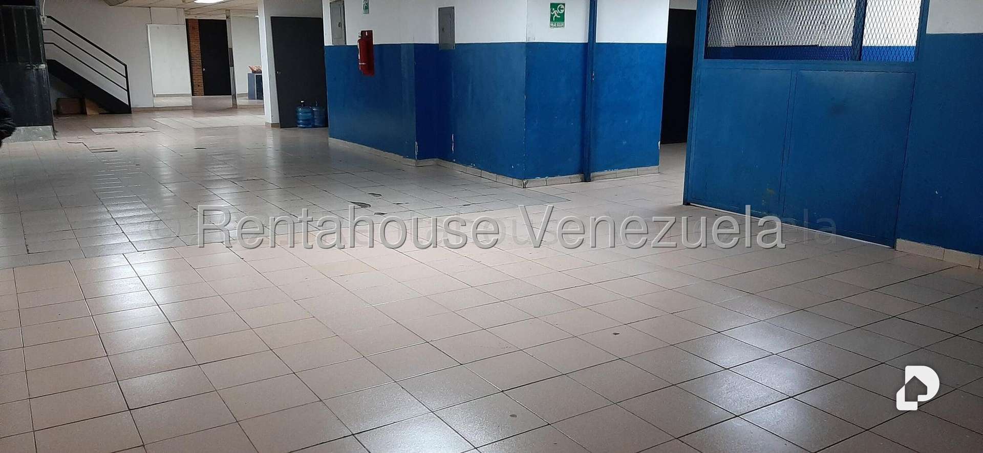 Local comercial en Parroquia La Candelaria, Caracas – 4