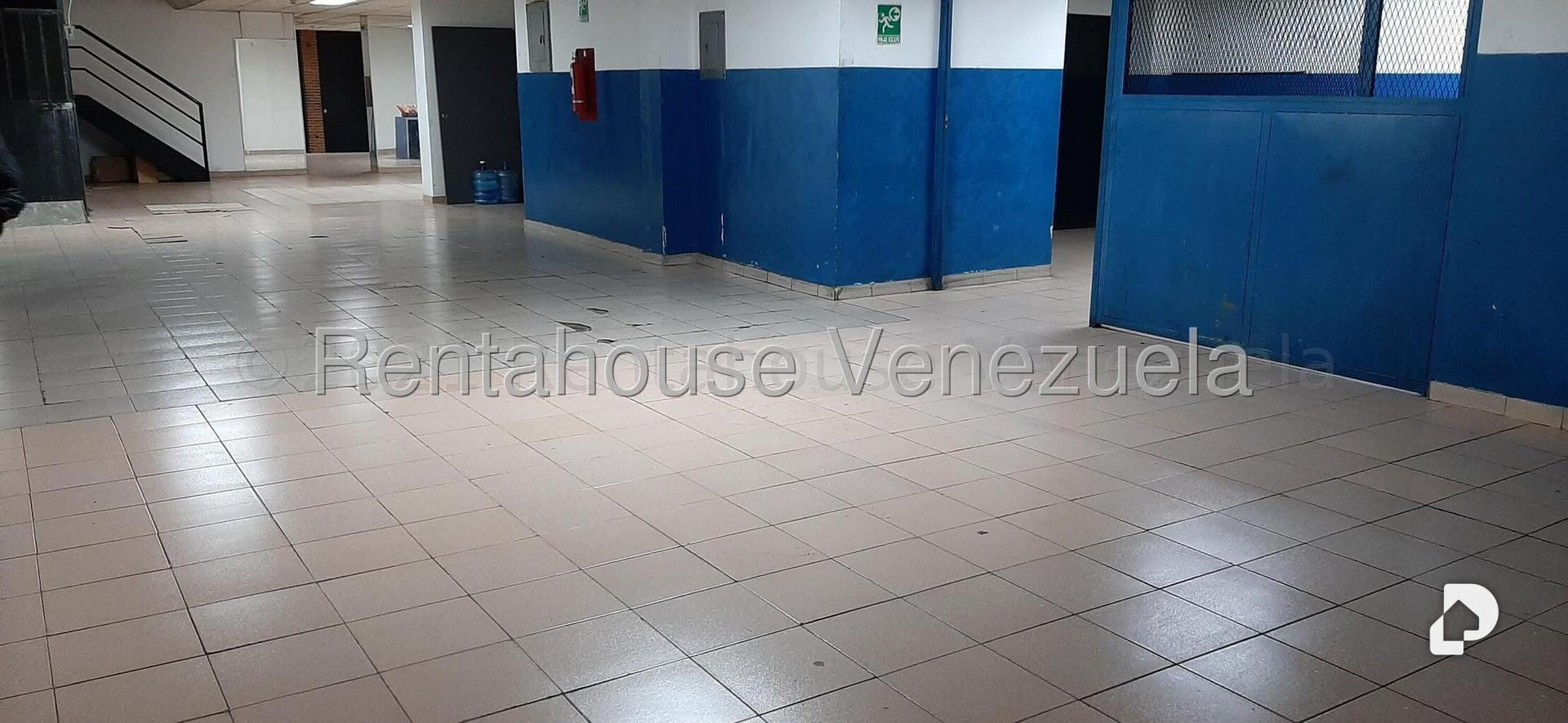 Local comercial en Parroquia La Candelaria, Caracas – 4
