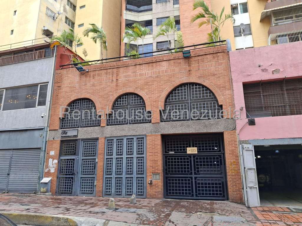 Local comercial en Parroquia La Candelaria, Caracas - 1