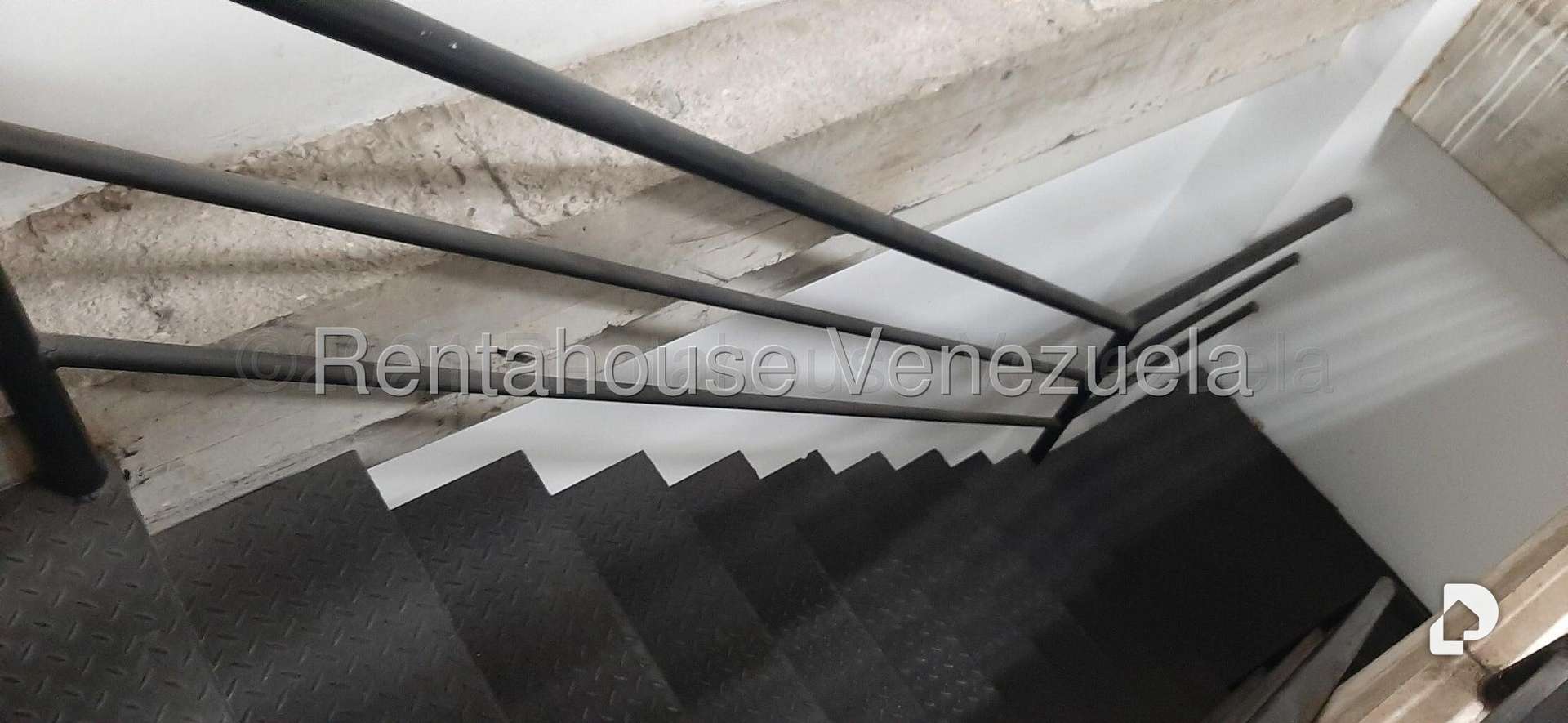 Local comercial en Parroquia La Candelaria, Caracas – 6