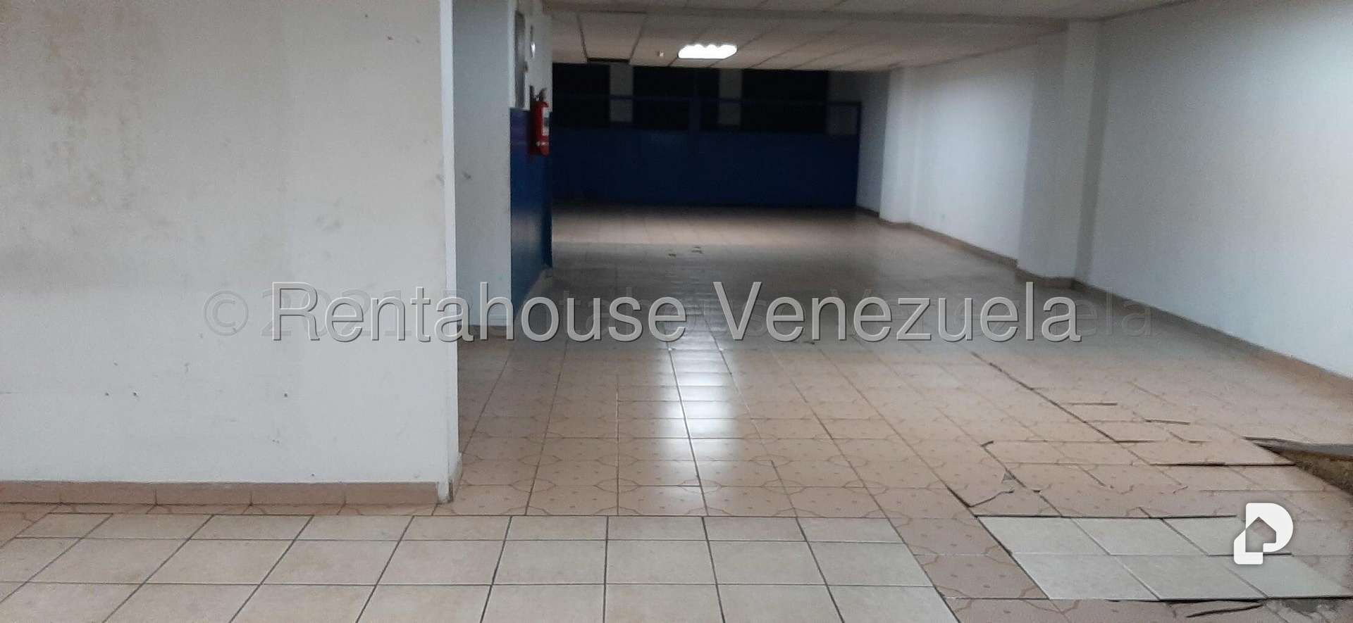 Local comercial en Parroquia La Candelaria, Caracas – 8