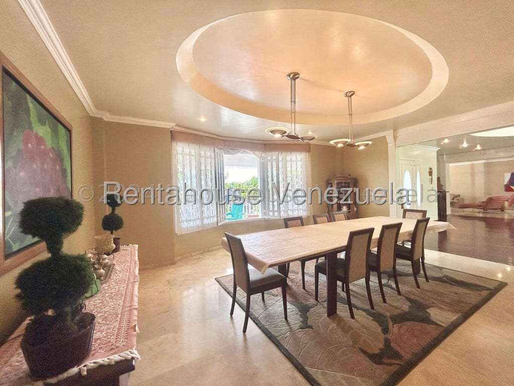 Casa en La Lagunita Country Club, Caracas
