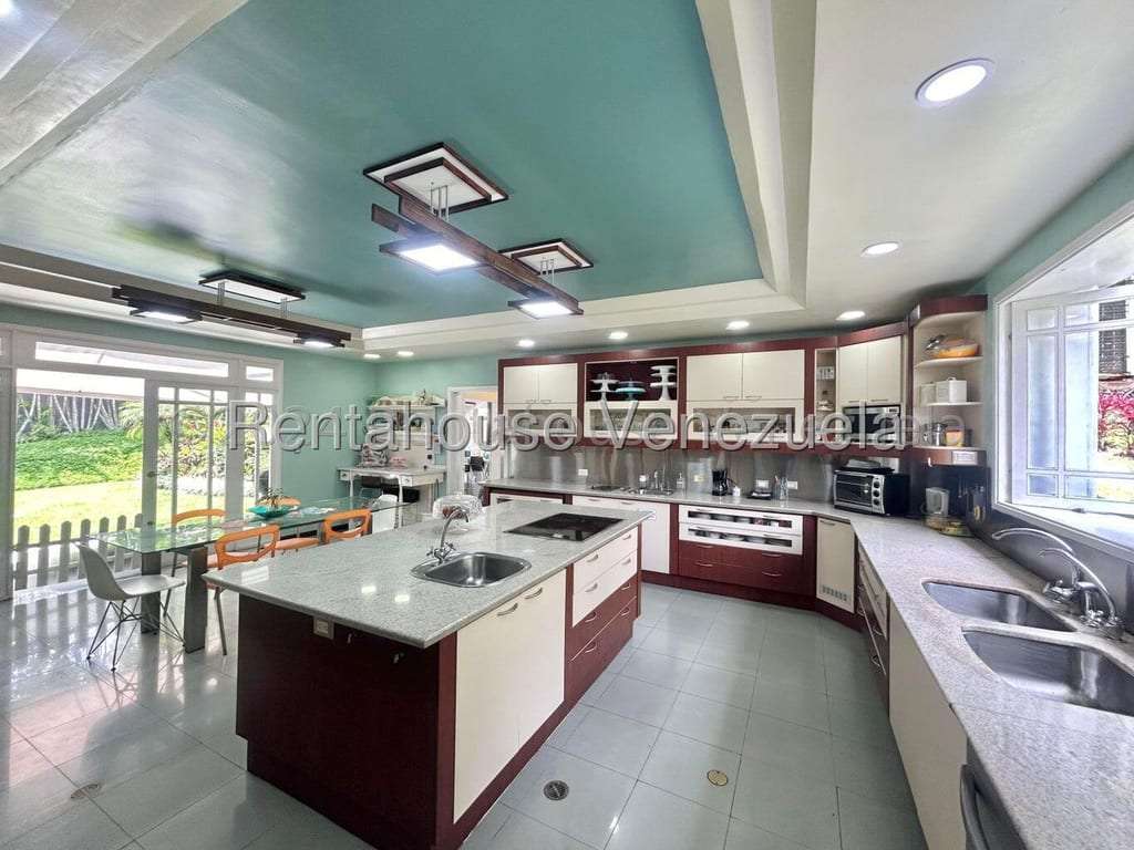 Casa en La Lagunita Country Club, Caracas