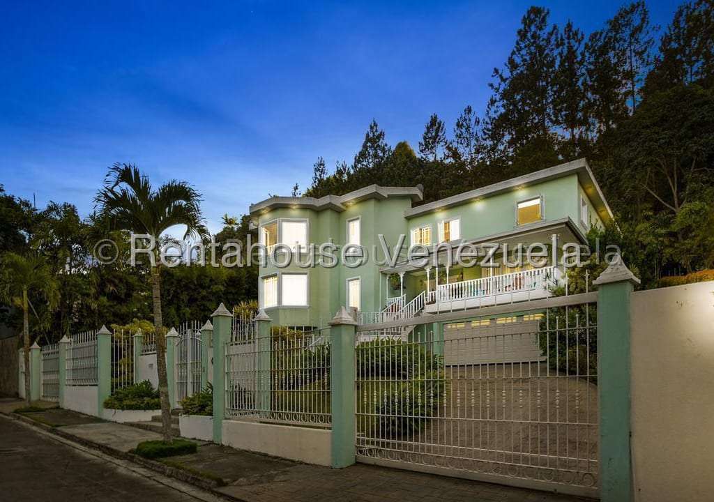 Casa en La Lagunita Country Club, Caracas