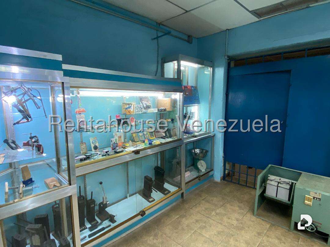 Local comercial en Parroquia Catedral, Caracas – 12