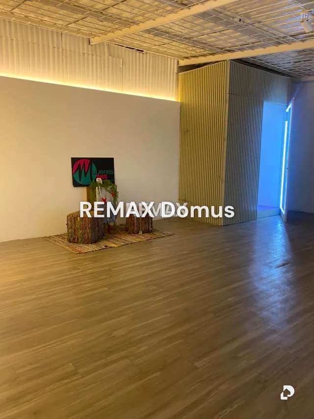 Local comercial en Los Palos Grandes, Caracas – 4