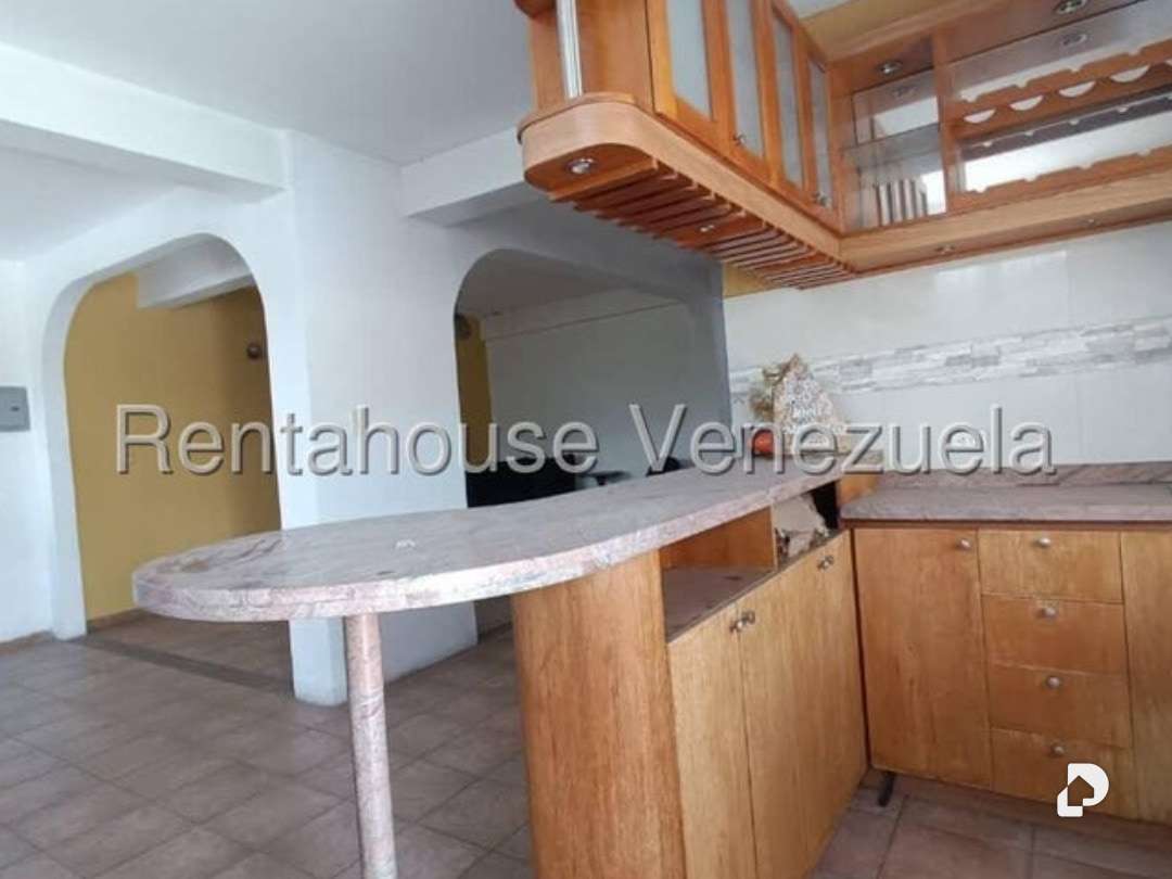 Casa en Urbanización José Felix Ribas, Maracay – 11